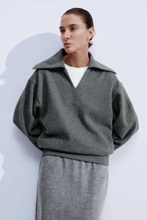 V-Neck Large Collar Sweatshirts