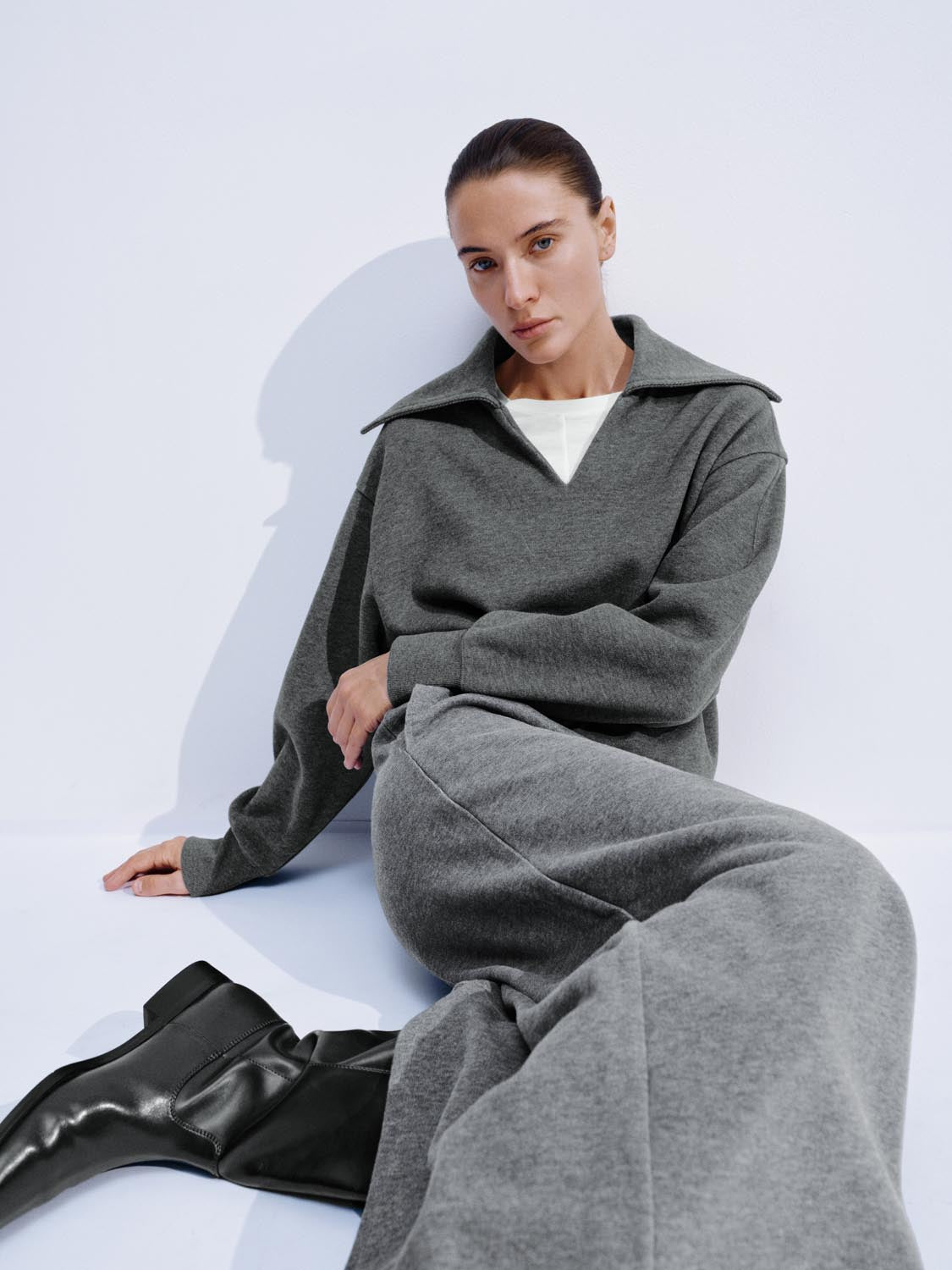 V-Neck Large Collar Sweatshirts - Image 3